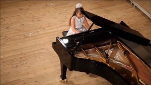 Плешакова Мария-Луиза (8лет) Ф.Шопен Три экосеза