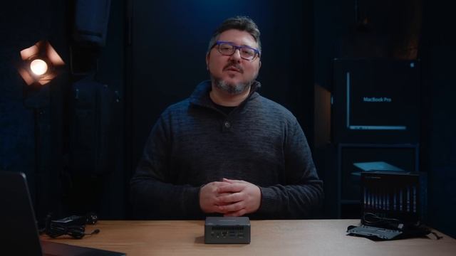 GEEKOM Mini IT11: piccolo, potente e silenzioso смотреть онлайн