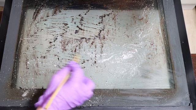 Век живи - Век учись! Чем почистить стекло духовки от жира и нагара.