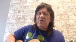 Сад осенний, сад заброшенный.