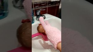 Купание мини реборна Ханна👶🏽❤️