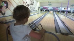 BABY BOWLING FOR THE FIRST TIME