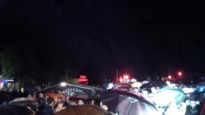 Рок-острова уникальный концерт в деревне ночью под дождем