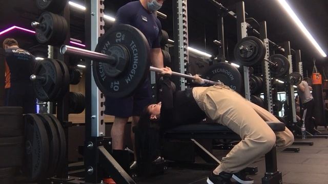 Синглы5я.Д3.1.Жим лёжа узким хватом, пауза (2 сек) на груди 45кгх5 (27.04.2021) смотреть онлайн