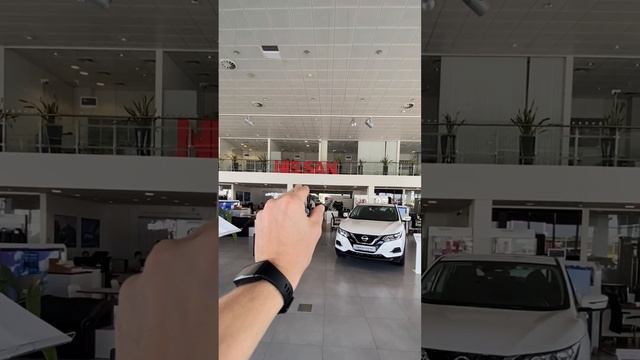 Немного виртуальной реальности в салоне Nissan #Shorts