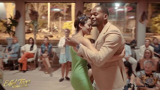 Jules & Elise // TarraxoPop @ Eiffel Tower Kizomba Festival 2022 смотреть онлайн