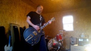 Jammin' in the new BoodGuzz Rock Shack with my Gretsch