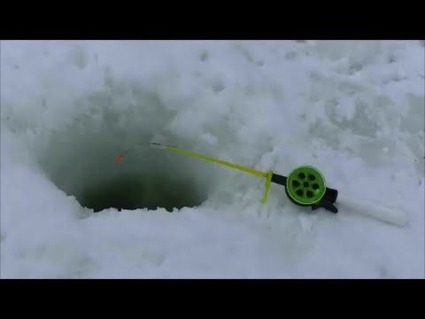 Зимняя рыбалка на ставке. смотреть онлайн