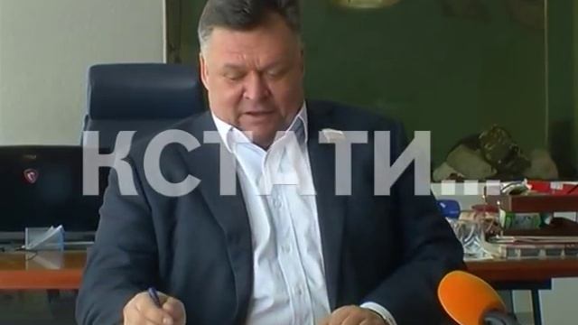 После ареста 36 летнего руководителя налоговой службы, появилась информация о его смерти. смотреть онлайн