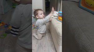 Ребенок кричит на мать