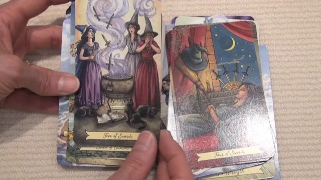 Everyday Witch Tarot Unboxing смотреть онлайн