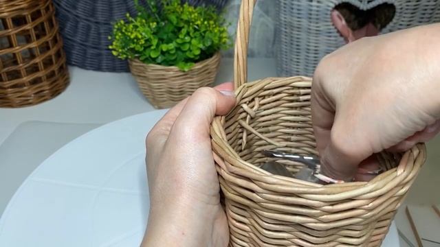 Крепление ручки-жгута на петлях для изделий из бумажной лозы смотреть онлайн