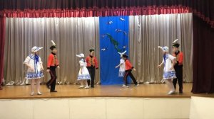 Репетиция танца "Аты-баты"