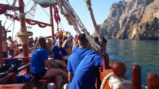 Крым, Коктебель. Морская прогулка вдоль потухшего вулкана Кара-Даг смотреть онлайн