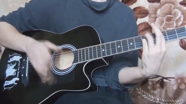 Акустическая гитара. Бэтгитара
