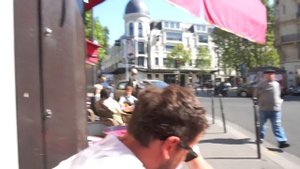 Утро в Париже