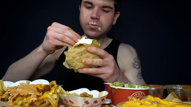 ASMR MUKBANG CHIPOTLE GIANT BURRITO ANIMAL STYLE IN-N-OUT BURGER & FRIES | WITH CHEESE | Magic Mike смотреть онлайн