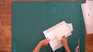 Шифоновое платье на подкладке. Моделирование платья с бантовой складкой