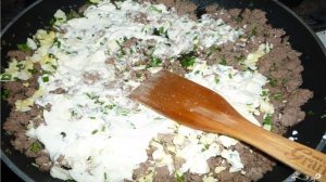 Пирог с мясом из слоеного бездрожжевого теста