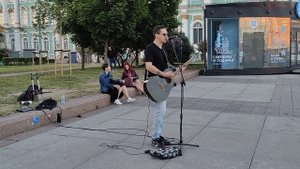 Этот город самый лучший город на земле... Уличный музыкант Евгений Морган...