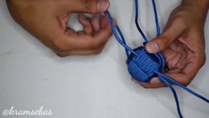 Monkeyfist ball using paracord