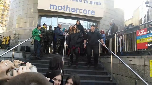 Джаред Лето на Майдане Незалежности в Киеве 13.03.2014 Часть 2 смотреть онлайн