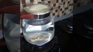 Стеклянный чайник на газ