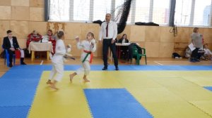 Краевые соревнования по карате WKC. Сёбу-санбон. Девочки 8-9 лет.