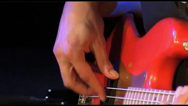 Fender road worn Pbass + TB600 Combo смотреть онлайн