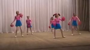 Dance with pompons. Детский танец с помпонами.