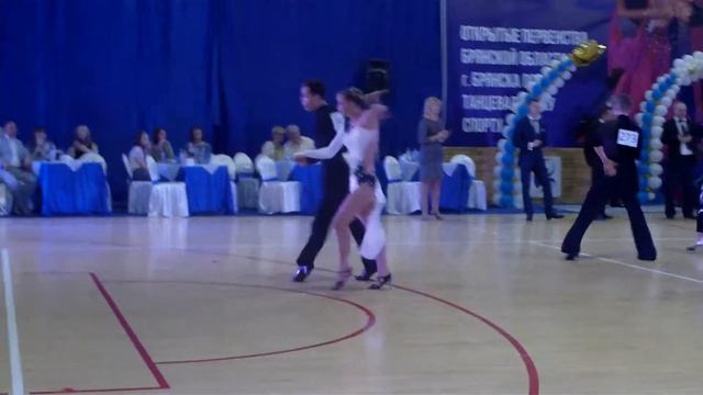 Скворцов Андрей и Мичурина Олеся -джайв- 2017 Брянск