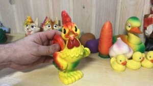 Резиновая игрушка петушок