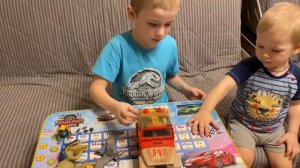 Распаковка игрушек Jurassic World Allosaurus (Алозавр) и Jeep Wrangler