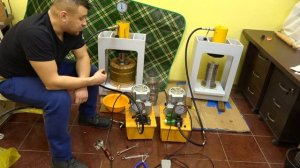 Маслопресс 50-55 ТОНН (гидроцилиндр поршень 100 мм с возвратной пружиной - односторонннего действия