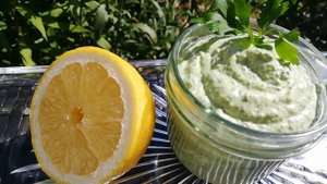 Творожный соус для картофеля, мяса и овощей.