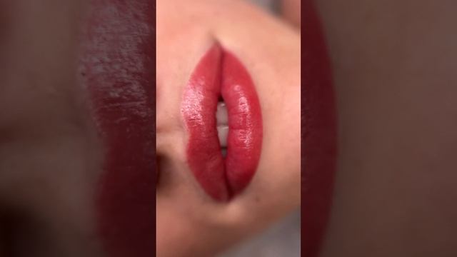 Permanent lip makeup in pink opal\Перманентный макияж губ в оттенке «розовый опал»?