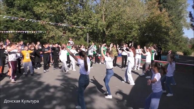 Ред Хот Фитнес - Утренняя гимнастика! ( Flash mob)