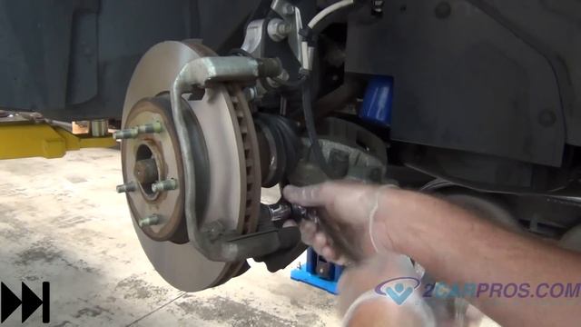 Front Brake Pads & Rotor Replacement 2002-2007 Saturn Vue смотреть онлайн