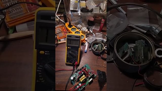 Інвертор Tataliken 1600w 12v/220v dc/ac нема вихода 220в