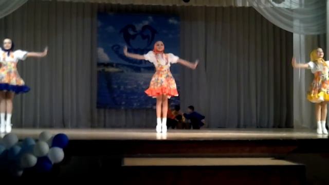 Студия народного танца "Волжские зори" г. Астрахань ". "По ягоды" смотреть онлайн