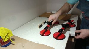 Склейка столешницы из искусственного камня.