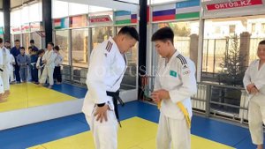 Дзюдо - учикоми ( выведение из равновесия ). Judo - kuzushi. ORTUS.KZ