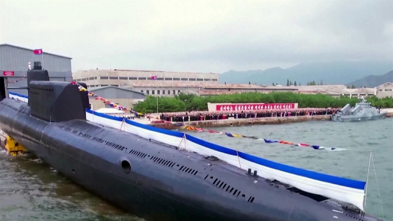 Северная Корея спустила на воду подлодку, оснащенную тактическим ядерным оружием