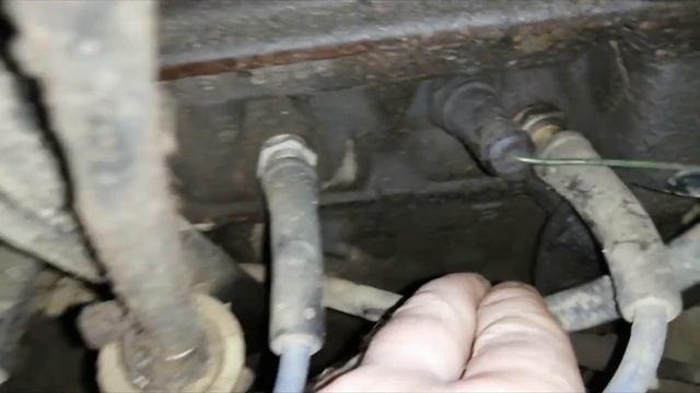 Только одна сливная пробка в системе охлаждения ВАЗ 21213 (Нива) - такое бывает? смотреть онлайн