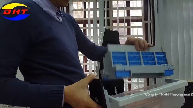 Máy lọc không khí và tạo ẩm Sharp KC F30EV-W смотреть онлайн