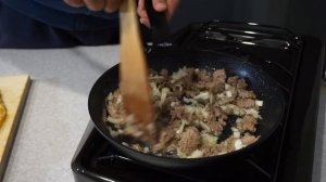 ЯИЧНЫЙ РУЛЕТ С МЯСОМ И ПОМИДОРАМИ