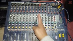 COMO USAR MONITORES RETORNOS EN LA CONSOLA DE AUDIO FACIL