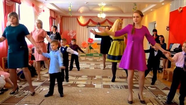 Танец с мамой на 8 марта в детском саду смотреть онлайн