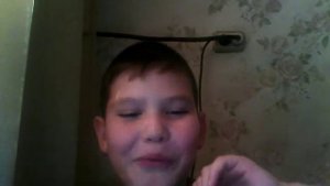 бит бокс  и удары брюса ли.