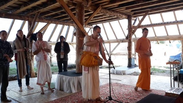 Вальмики дас, Утренний духовный блок, Окунево, 22.06.2018 смотреть онлайн